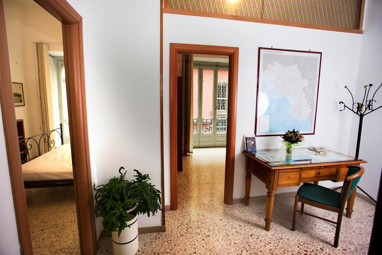 Nana Group - Restaurant And Budget Apartments On The Street Of Museums Appartamento
